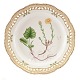 Royal 
Copenhagen 
Flora Danica 
stor tallerken 
3526
God stand
D: 27cm
"Tussilago 
Farfara L"