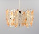 Franken Kalmar, Tyskland. Moderne loftslampe i orange og klart akrylglas.1970´erne.I flot ...