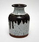 Vase af 
keramiker Helle 
Allpass 
1932-2000. Flot 
glasur, 
uglasseret 
bund. Stemplet 
Allpass ...