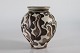Herman A. 
Kähler
Større vase 
med abstrakt 
dekoration 
fra starten af 
det 20 ...