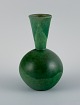 Dansk 
keramiker, 
håndlavet vase 
med glasur i 
grønne toner.
Midt 
1900-tallet.
I perfekt ...
