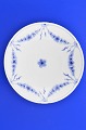 Bing & Grøndahl 
porcelæn. B&G 
Empire rund 
serveringsskål, 
diameter 20 cm. 
Højde 5,4 cm. 
1. ...
