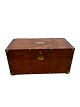 English chest 
in mahogany 
with brass on 
the corners 
with patina 
from around the 
year ...