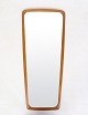 Spejl af Dansk Design i teaktræ, model nr. 357 fremstillet af Dansk Møbelfabrik fra omkring ...