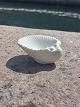 Muslingeskal 
saltkar i 
porcelæn fra 
Royal 
Copenhagen. 
Glaseret 
indvendigt uden 
glasur 
udvendigt. ...