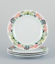Pillivuyt, 
Frankrig, et 
sæt på fire 
store 
middagstallerkner 
i porcelæn med 
motiv af ...