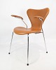 7'eren med 
armlæn og 
fuldpolstret 
læder er et 
klassisk design 
af Arne 
Jacobsen. Denne 
stol er ...