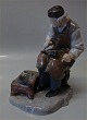 Bing & Grøndahl Håndværkerfigur B&G 2228 Skomager  Axel Locher 22 cm  i hel og fin stand Bing & ...