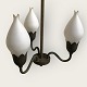 Tulipanlampe med 3 arme, Fogh & Mørup. Messing og opalglas. Højde med stang ca. 100 cm. To ...