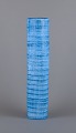 Kolossal 
cylinderformet 
gulvvase i 
keramik. 
Håndglaseret i 
blå nuancer. 
1970/80'erne. 
I ...