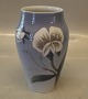 2668-2037 Kgl.  Vase med blomster 15 cm Kongelig Dansk 
