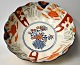 Imari skål i porcelæn, 19. årh. Japan. Polykrom dekoreret. Flæset kant. Ustemplet. H.: 10,5 cm. ...