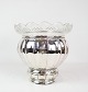 Sølv skål / bowl med glasindsats af tretårnet sølv med perlekant på foden fra år 1920 med ...