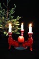 Svensk 
julelysestage 
fra 40érne i 
udskåret træ , 
bemalet med 3 
grise som bære 
et stearinlys 
og ...