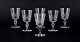 Et sæt på seks mundblæste franske hvidvinsglas i krystalglas. Facetslebet. Håndlavet.Ca. ...
