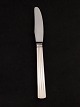 Georg Jensen 
Bernadotte 
knive 19,6 cm. 
sterling sølv 
skaft emne nr. 
563687 Lager:7