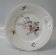 6 stk på lager
Royal 
Copenhagen 
Frijsenborg 
1864-910 
Kagefad, rundt 
27 cm 
Blomstermotiver 
på ...