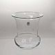 Vase i klar 
mundblæst glas 
nr. 486
Producent 
Holmegaard
Højde 10 cm 
Diameter 14,5 
cm