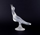 René Lalique, Frankrig.
Large art glass sculpture of a bird in clear glass.