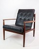 Nyd en 
sofistikeret 
hvileoplevelse 
med denne 
hvilestol, 
model 118, 
designet af den 
talentfulde ...