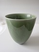 Ger Bøgelund 
(1923 - 1988) 
udført hos Kgl. 
keramik - 
Stentøjsvase 
med grøn 
celadonglasur 
på ...