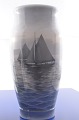 Stor marinevase 
fra Royal 
Copenhagen fra 
før 1923. 
Fantastisk flot 
vase, bemalet 
hele vejen ...