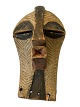 Lille kifwebe 
maske, udskåret 
træ, farvet med 
naturlige 
pigmenter, 
Songye people, 
Den ...