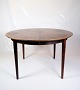 Dette runde 
spisebord i 
palisander, 
designet af den 
anerkendte 
danske 
møbeldesigner 
Arne Vodder ...