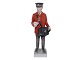 Stor Royal 
Copenhagen 
figur, postbud 
i rød uniform.
1. sortering.
Højde 30,0 ...