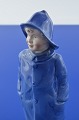 Bing & Grøndahl 
porcelænsfigur, 
Dreng i blå 
regnfrakke nr. 
2532. Højde 18 
cm. 1. 
sortering, fin 
...