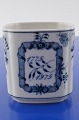 Kgl. 
Musselmalet 
riflet Kongelig 
porcelæn. Royal 
Copenhagen 200 
års jubilæums 
1775-1975 Bæger 
- ...