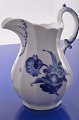 Kgl. Blå blomst 
Kongelig 
porcelæn. Royal 
Copenhagen Blå 
blomst kantet. 
Mælkekande nr. 
8526. ...