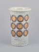Aldo Londi for 
Bitossi, 
Italien, stor 
”Ikano” 
keramikvase i 
retrostil. 
Grå glasur. 
Designet ...