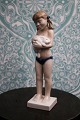 Royal 
Copenhagen 
porcelæns figur 
af pige med 
kanin , design 
af Sterett 
Kelsey. ...