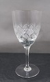 Wien Antik glas 
med lige, 
facetslebet 
stilk fra 
Lyngby 
Glasværk.
Rødvinsglas i 
fin stand.
H ...