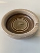Keramik, 
askebæger / 
asiet med en 
flot glasur .
Diameter 8 cm.
Perfekt stand 
uden fejl.