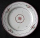 Kinesisk 
tallerken i 
porcelæn, 19. 
årh. Famille 
rose. Dia.: 23 
cm. Dekoreret 
med roser. Med 
...