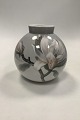 Bing og 
Grøndahl Art 
Nouveau Vase No 
8807 / 390 
Måler 18,5cm / 
7.28 inch