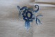 Old table clothWith embroidery in colours - made by handIs very beautiful with the service ...