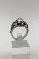 Georg Jensen 
Sterling Sølv 
Ring No. 1A 
Måler Ring Str. 
50 (US 5 1/4) 
Vægt 6 gr (0.21 
oz)