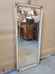 Malet spejl fra 
1960erne.
Det har 
brugsspor.
Højde 97cm 
Bredde 42cm