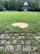 Dansk design 
taburet med 
malet sæde af 
træ og metal 
stel.
Den er i brugt 
stand.
Højde 48 cm. 
...