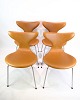 Sæt Af 4 Spisestuestol - Lilje/Mågen - Model 3108 - Cognac Elegance Læder - Arne 
Jacobsen - Fritz Hansen - 1970erne
Flot stand
