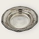 Silver bowl with pierced rim
DKK 1775