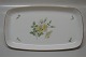 Bing & Grøndahl 
Klitrose 096 
Bakke, aflang 
27 x 15 cm 
(364)  Hvidt 
kantet porcelæn 
med bred ...