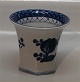 4 stk på lager
Royal 
Copenhagen 
Aluminia 
Tranquebar 
1240-11 Vase 6 
x 7 cm  eller 
Sake - eller 
...