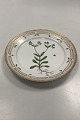 Royal 
Copenhagen 
Flora Danica 
Frokosttallerken 
helflad no. 
3572. 
Måler 22cm / 
8.66 inch
dia. ...