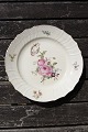 Frisenborg with 
gold rim Danish 
porcelain, 
luncheon ...