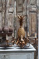 Dekorativ , 
fransk Maison 
Charles ananas 
lysekrone i 
forgyldt bronze 
fra 40érne med 
en rigtig ...