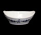Bing & 
Grøndahl, 
Empire, hvidt 
porcelæn med 
blå ranke. 
Saltkar. 
Produceret i 
perioden 
1915-1948. ...